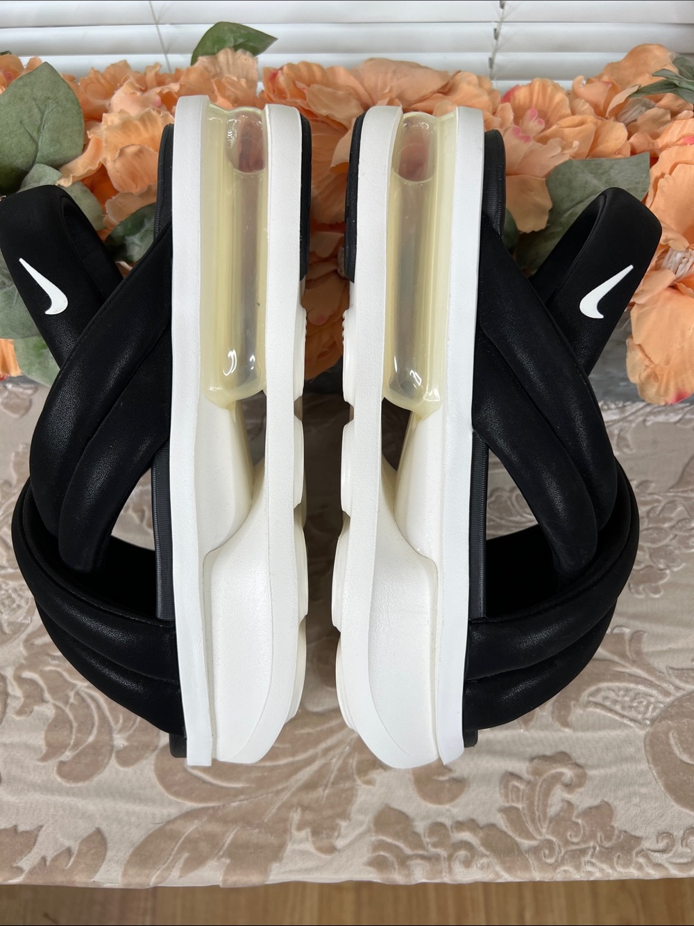 Nike Women's Air Max Isla Sandal Size 11 - Picture 6 of 10